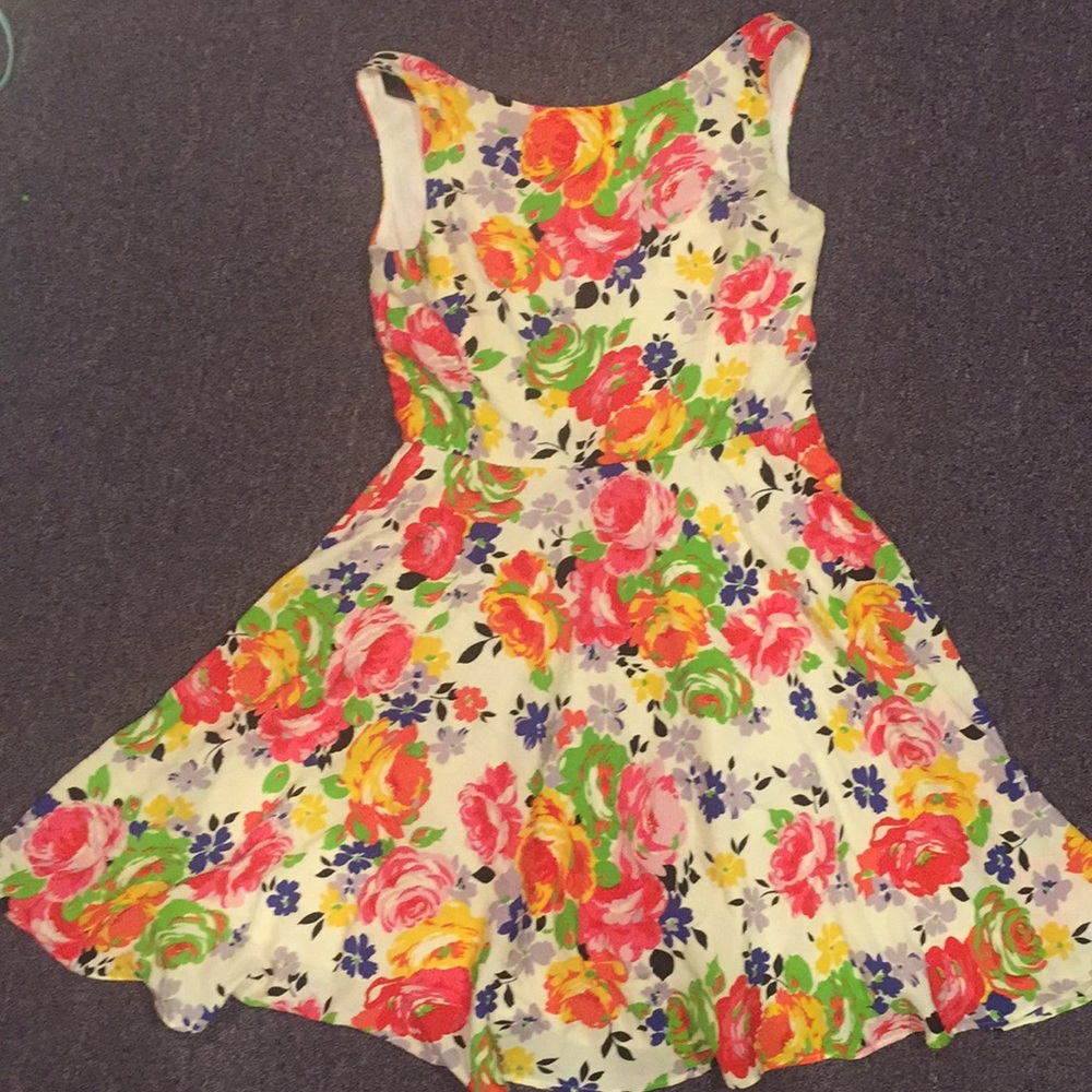 Betsy Johnson Floral Dress sz 6